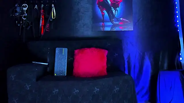 SharonnStones online show from 01.14.26