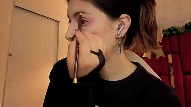 Snapshot of moon_winy chatting on 01.10.26 moon winy online show from 01.10.26