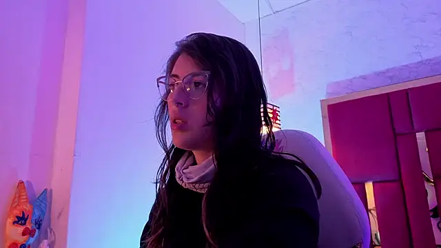 moon winy online show from 07.04.26