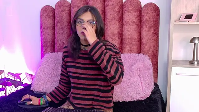 Lullaby Charade online show from 11.24.25