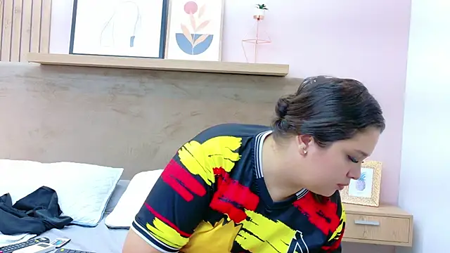 Tessa Stone online show from 01.08.26