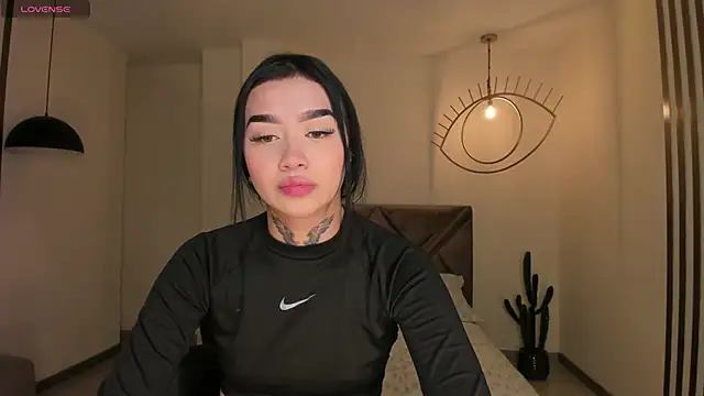 MeganCross1 online show from 12.17.25