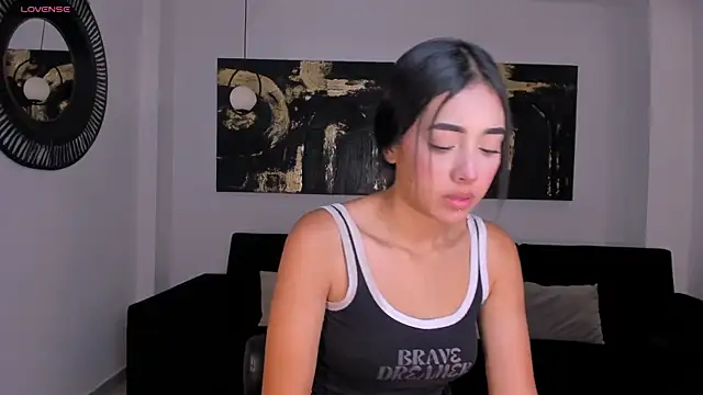 Snapshot of ScarlettBlaze_ chatting on 12.04.25 ScarlettBlaze online show from 12.04.25