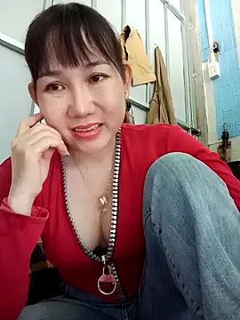 Ana-love2025 online show from 11.17.25