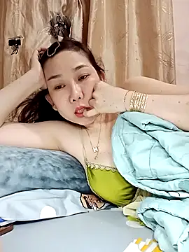 Ana-love2025 online show from 11.18.25