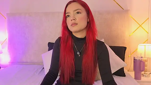 Snapshot of Martinaa_Garcia chatting on 06.22.26 Martinaa Garcia online show from 06.22.26
