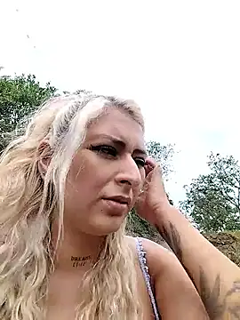 Snapshot of catalella16 chatting on 01.18.26 catalella16 online show from 01.18.26