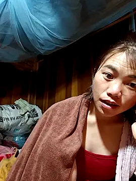 Snapshot of omai-ngot chatting on 10.23.25 omai-ngot online show from 10.23.25