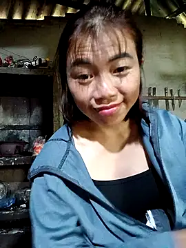 Snapshot of omai-ngot chatting on 10.27.25 omai-ngot online show from 10.27.25