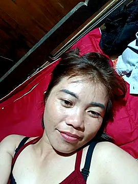 Snapshot of omai-ngot chatting on 10.31.25 omai-ngot online show from 10.31.25