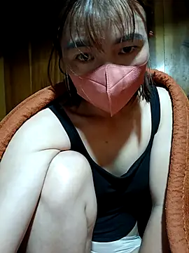 Snapshot of omai-ngot chatting on 11.11.25 omai-ngot online show from 11.11.25