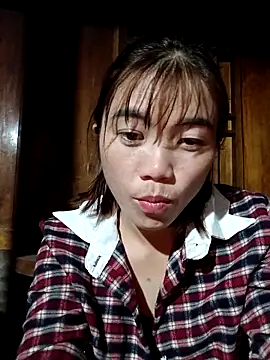 Snapshot of omai-ngot chatting on 11.13.25 omai-ngot online show from 11.13.25