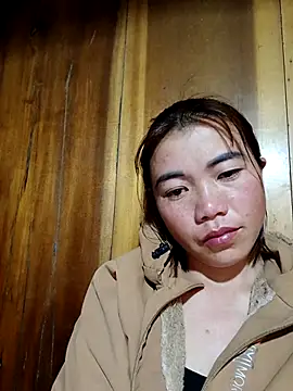 Snapshot of omai-ngot chatting on 11.18.25 omai-ngot online show from 11.18.25