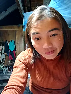 Snapshot of omai-ngot chatting on 12.01.25 omai-ngot online show from 12.01.25