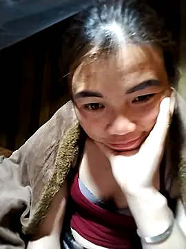 Snapshot of omai-ngot chatting on 12.15.25 omai-ngot online show from 12.15.25