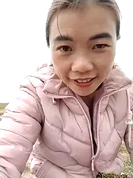 Snapshot of omai-ngot chatting on 12.16.25 omai-ngot online show from 12.16.25