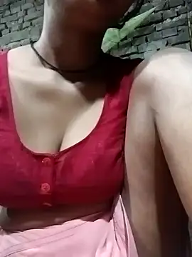 Snapshot of Hot_Lilly02 chatting on 10.17.25 Hot Lilly02 online show from 10.17.25