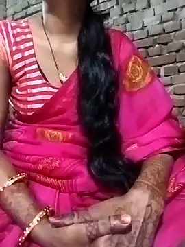 Snapshot of Hot_Lilly02 chatting on 10.29.25 Hot Lilly02 online show from 10.29.25