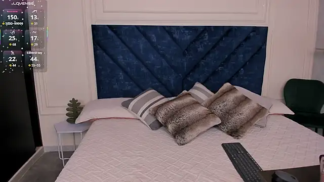 Soft Seduction online show from 10.31.25