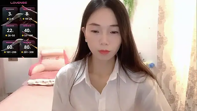 Snapshot of Keke-Baby170 chatting on 11.20.25 Keke-Baby170 online show from 11.20.25