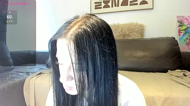 LexiSinnn online show from 12.04.25