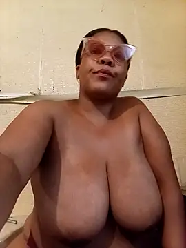 boobsqueenxo online show from 01.08.26