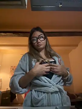 Snapshot of gabriellacali chatting on 10.22.25 gabriellacali online show from 10.22.25