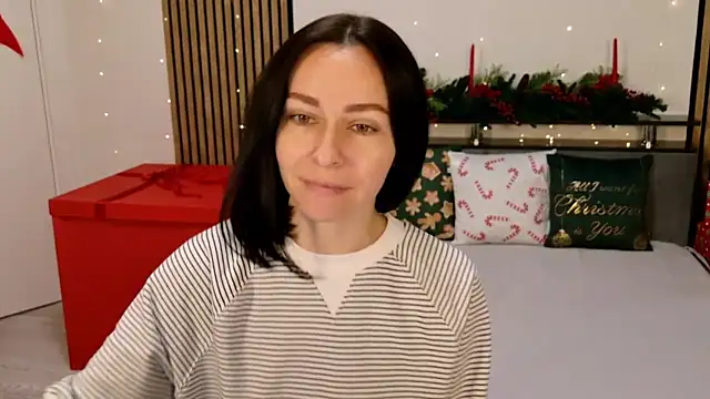 DitaNoir online show from 12.17.25