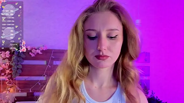 Snapshot of PriscillaPowell chatting on 11.18.25 PriscillaPowell online show from 11.18.25