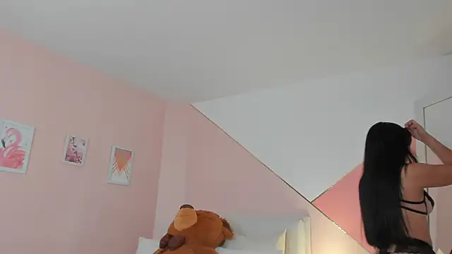 mia canoo online show from 10.31.25