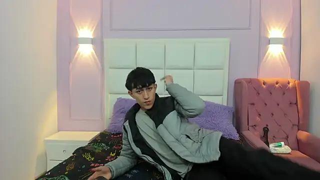 hoot booys  online show from 12.17.25