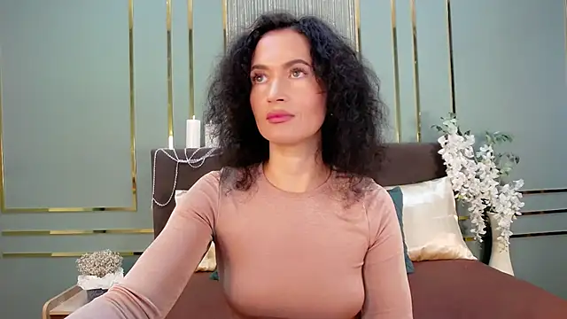 Snapshot of JaneWalch chatting on 12.05.25 JaneWalch online show from 12.05.25