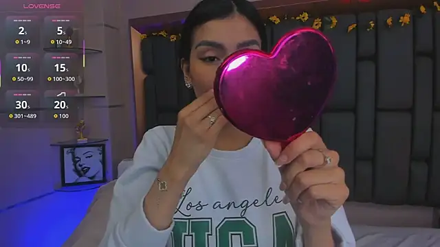 TanyaBello online show from 12.18.25