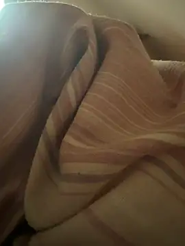 kinkysarahx online show from 11.28.25