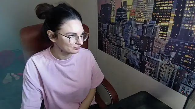 Snapshot of kinkysarahx chatting on 03.20.26 kinkysarahx online show from 03.20.26