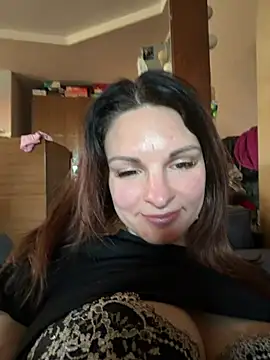 Snapshot of kinkysarahx chatting on 04.10.26 kinkysarahx online show from 04.10.26