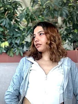 Snapshot of MiaaCute- chatting on 10.18.25 MiaaCute- online show from 10.18.25