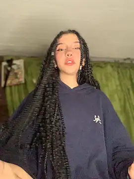 Snapshot of MiaaCute- chatting on 11.06.25 MiaaCute- online show from 11.06.25