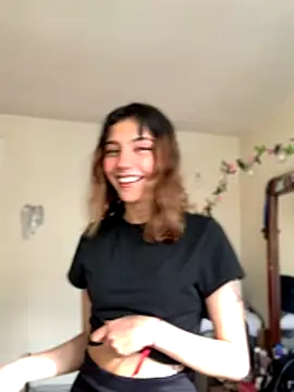 Snapshot of MiaaCute- chatting on 12.02.25 MiaaCute- online show from 12.02.25