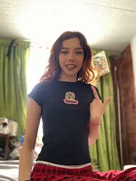 Snapshot of MiaaCute- chatting on 02.18.26 MiaaCute- online show from 02.18.26