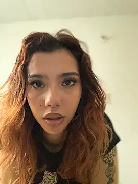 Snapshot of MiaaCute- chatting on 02.28.26 MiaaCute- online show from 02.28.26