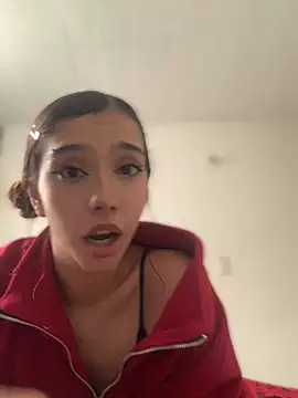 Snapshot of MiaaCute- chatting on 03.04.26 MiaaCute- online show from 03.04.26