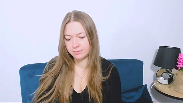 LeaNaughty online show from 11.24.25