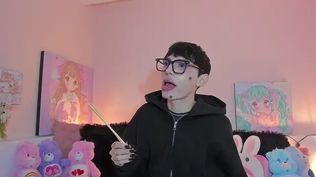 Strawberry Kitty  online show from 02.01.26