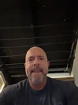 Snapshot of 1totangox chatting on 11.13.25 1totangox online show from 11.13.25