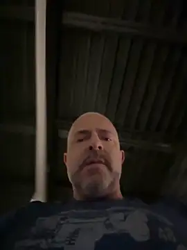 Snapshot of 1totangox chatting on 11.17.25 1totangox online show from 11.17.25