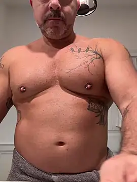 Snapshot of 1totangox chatting on 12.04.25 1totangox online show from 12.04.25