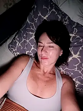 Luna 7777 online show from 11.28.25