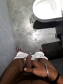 Snapshot of 40ButNaughty chatting on 11.21.25 40ButNaughty online show from 11.21.25