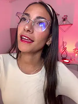 Snapshot of elegant__rouse chatting on 05.11.26 elegant rouse online show from 05.11.26